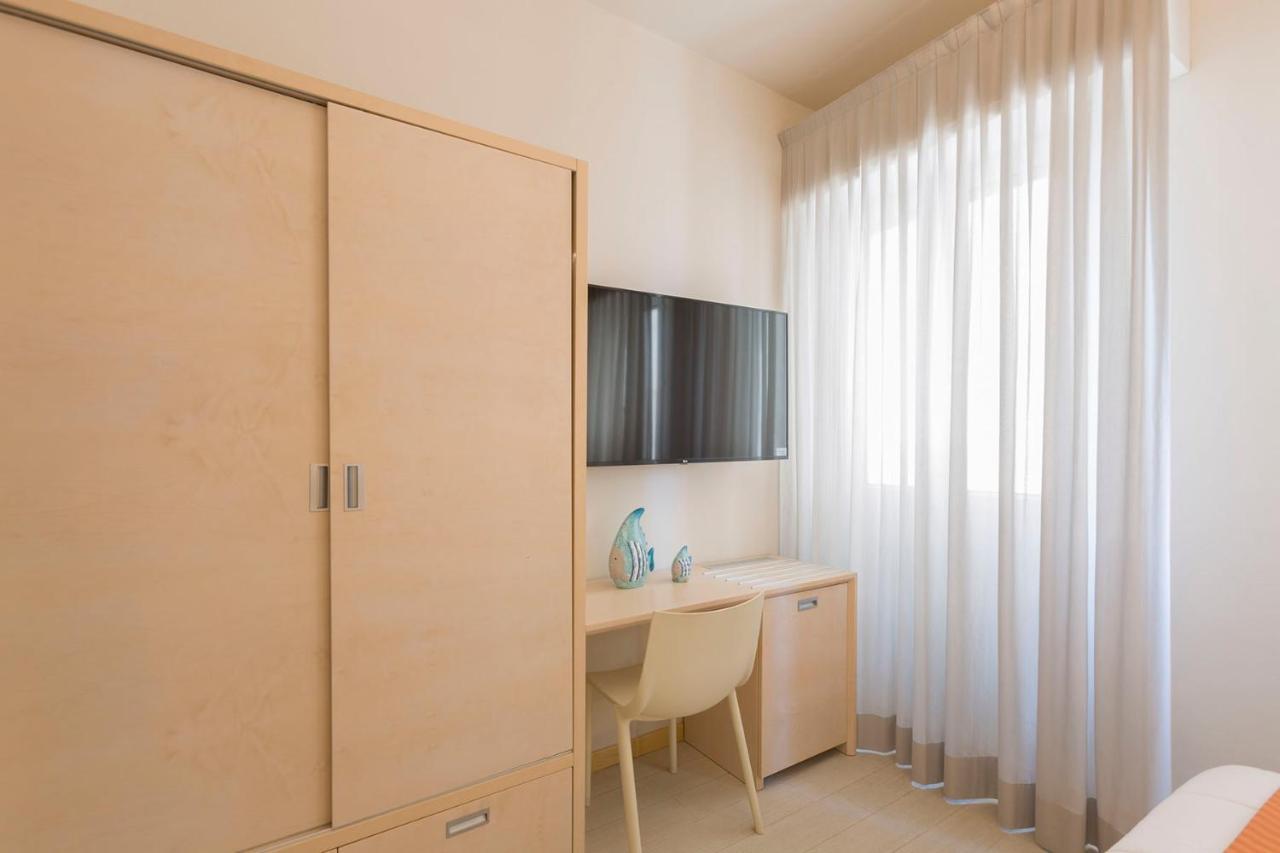 Hotel Commodore Riccione Ngoại thất bức ảnh