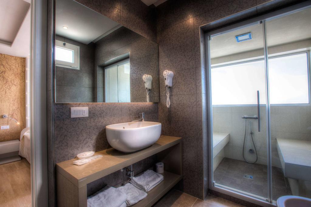 Hotel Commodore Riccione Ngoại thất bức ảnh